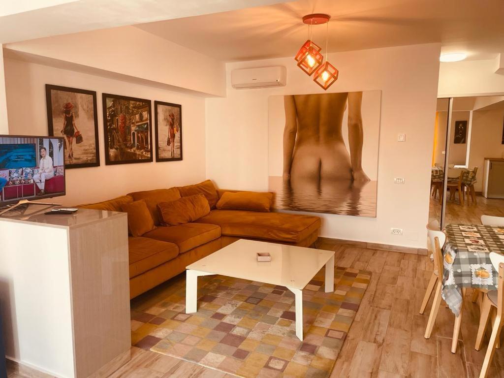 Rohan Studio One Aparthotel Navodari Bagian luar foto
