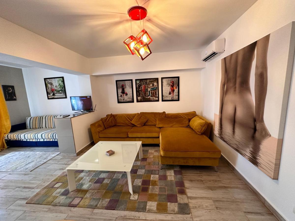Rohan Studio One Aparthotel Navodari Bagian luar foto