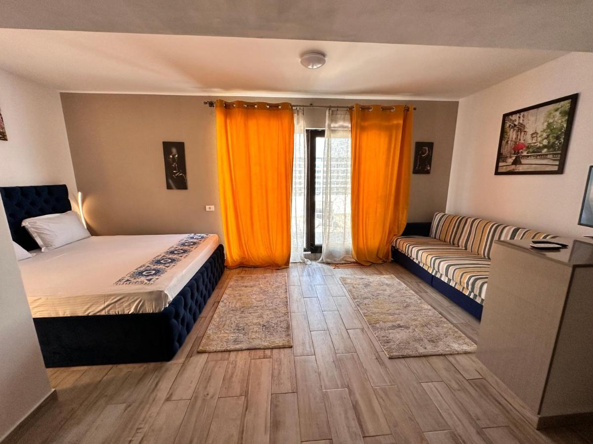 Rohan Studio One Aparthotel Navodari Bagian luar foto