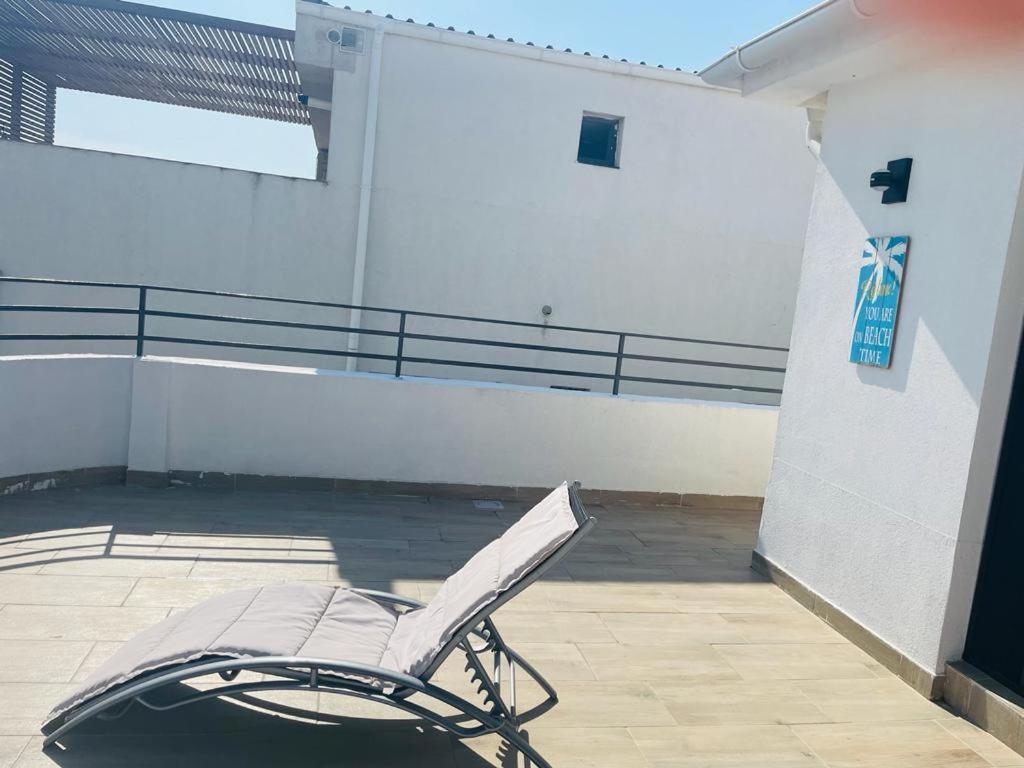 Rohan Studio One Aparthotel Navodari Bagian luar foto