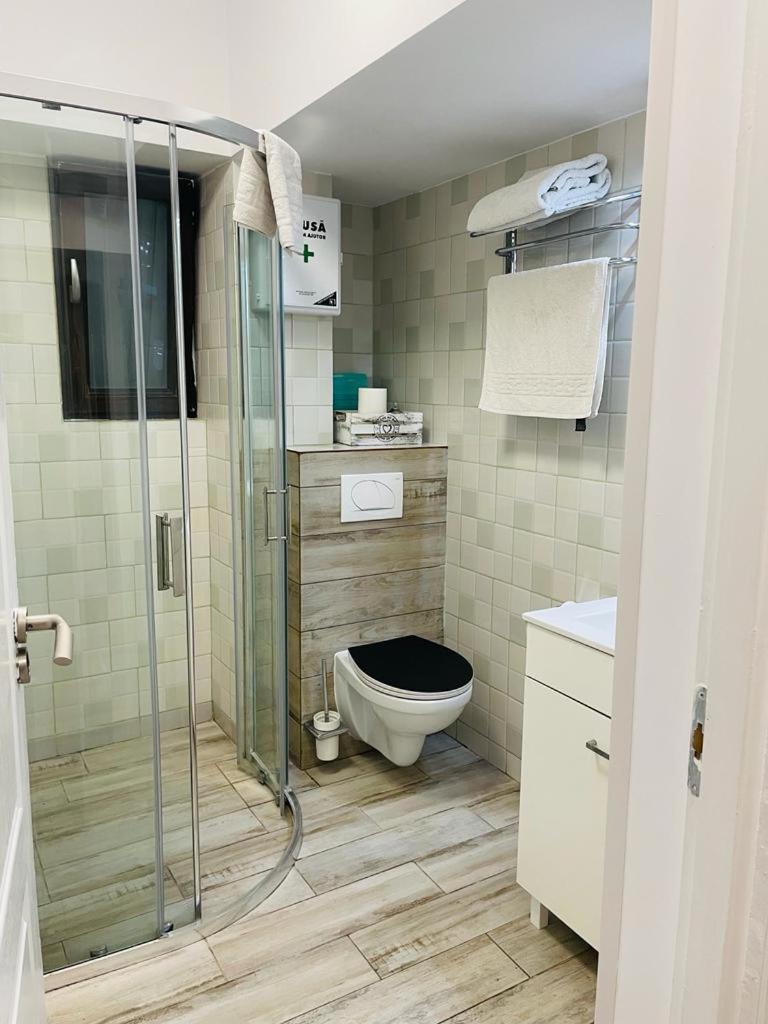 Rohan Studio One Aparthotel Navodari Bagian luar foto