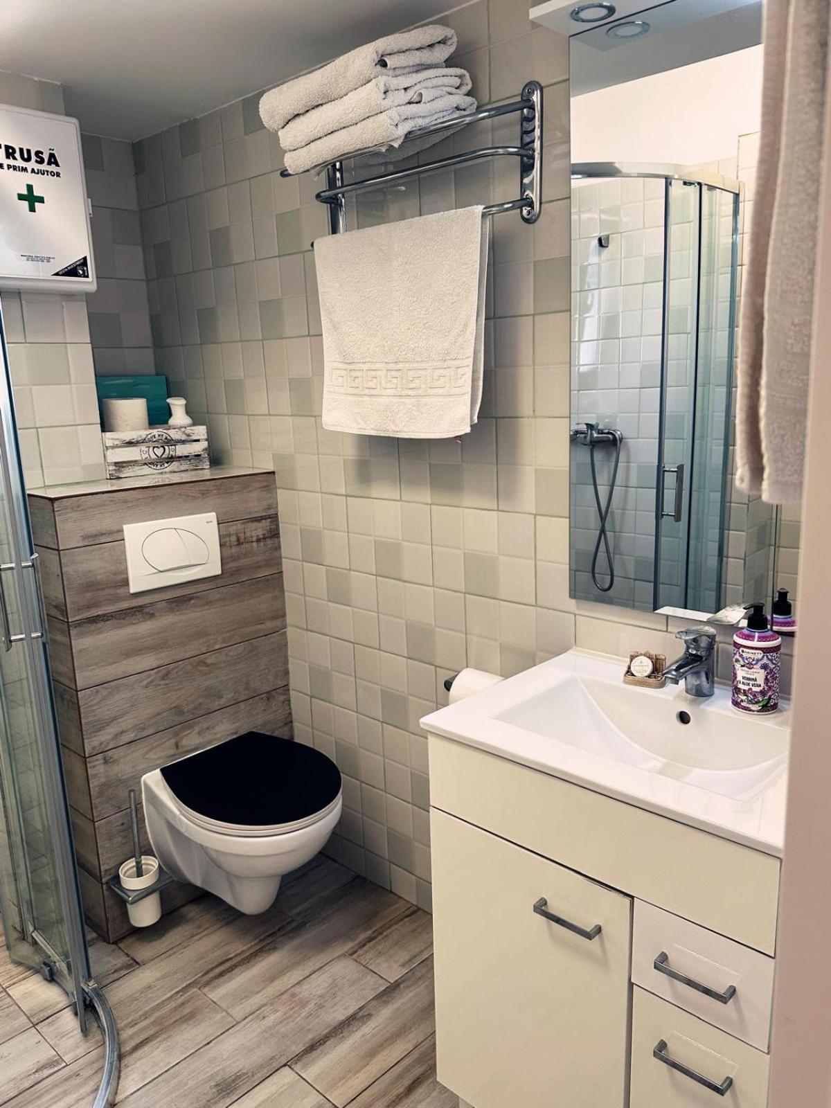 Rohan Studio One Aparthotel Navodari Bagian luar foto