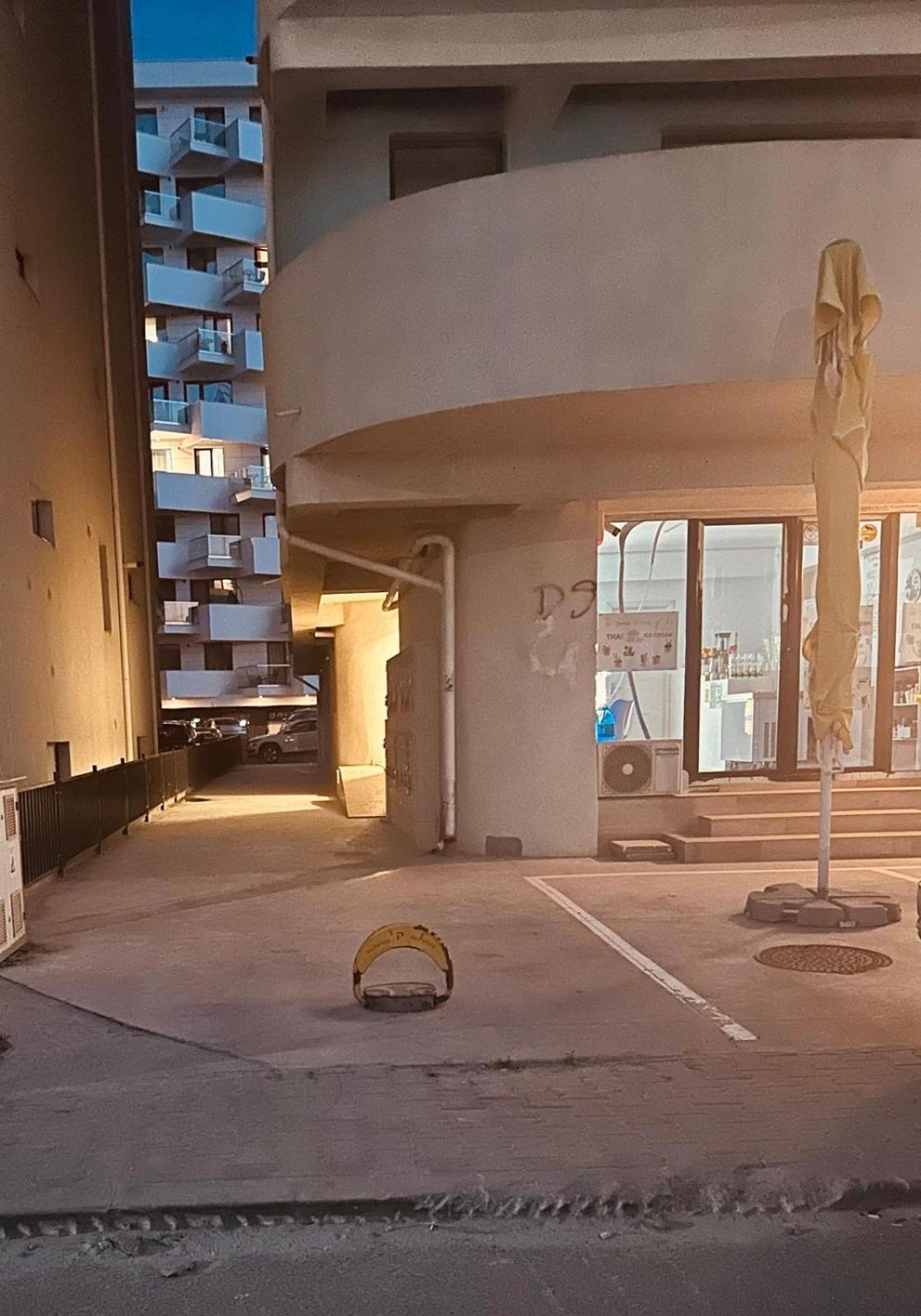 Rohan Studio One Aparthotel Navodari Bagian luar foto