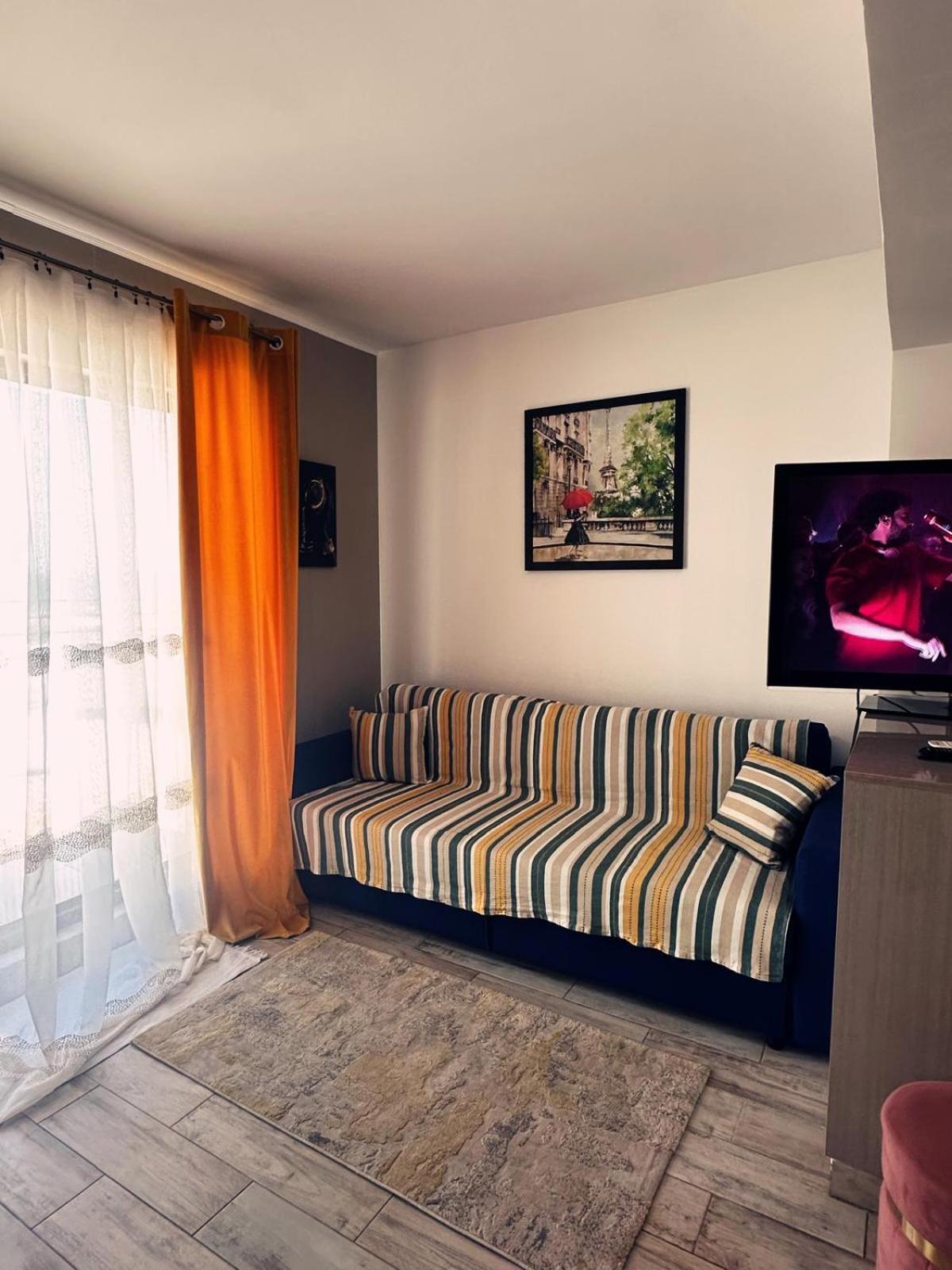 Rohan Studio One Aparthotel Navodari Bagian luar foto