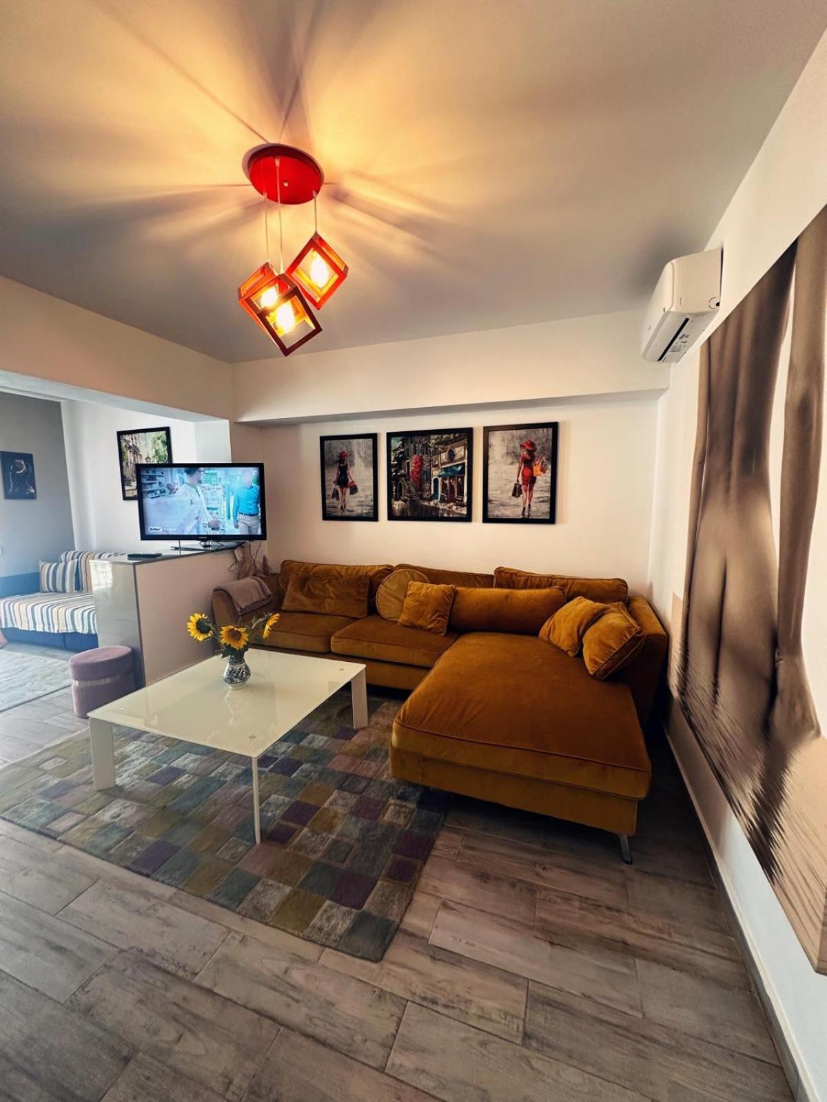 Rohan Studio One Aparthotel Navodari Bagian luar foto